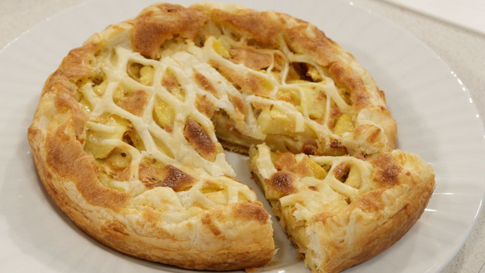 Torta hojaldrada de manzana