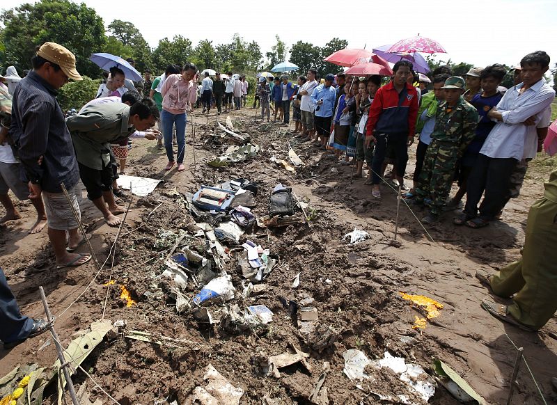 Mueren 49 personas en un accidente de avión en Laos por los estragos del tifón 'Nari'