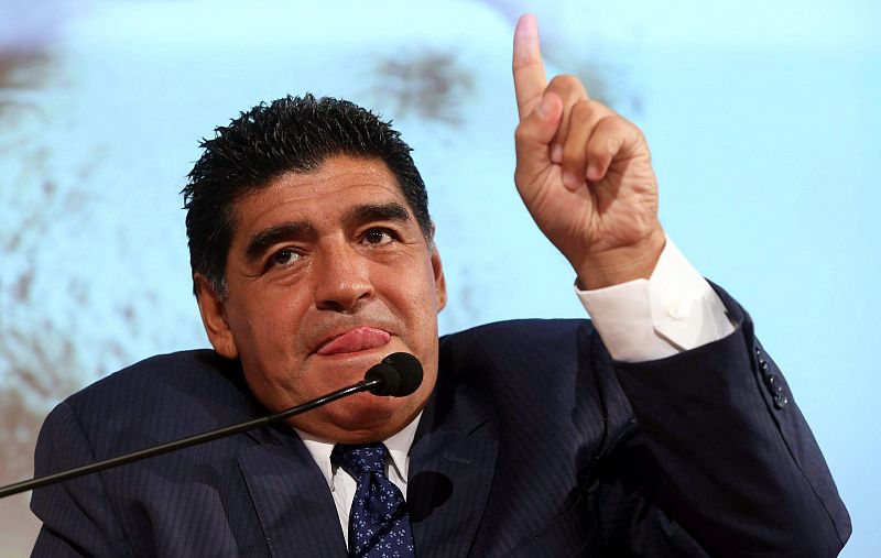 Maradona: "Me gustaría entrenar al Nápoles"