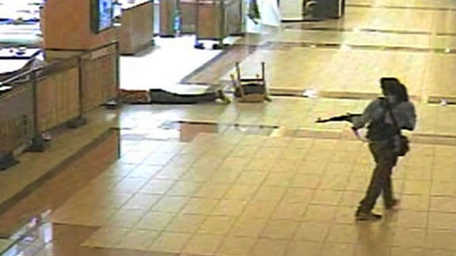 Las autoridades de Kenia creen haber hallado los cuerpos de dos de los atacantes del Westgate | Ver