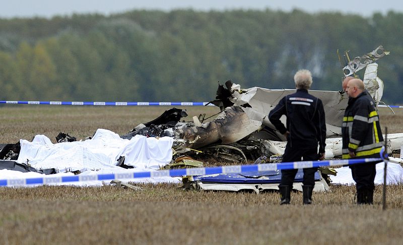 Once muertos al estrellarse en Bélgica un avión con paracaidistas