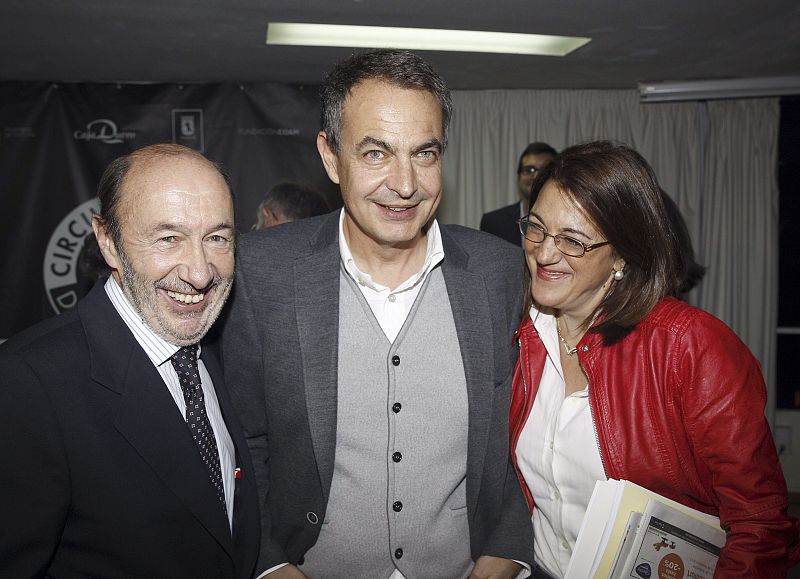 Zapatero aboga por cambiar la Constitución para aumentar la identidad de Cataluña