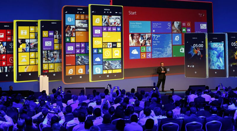 Nokia presenta su primer tablet Lumia con Windows y fortalece sus móviles más asequibles
