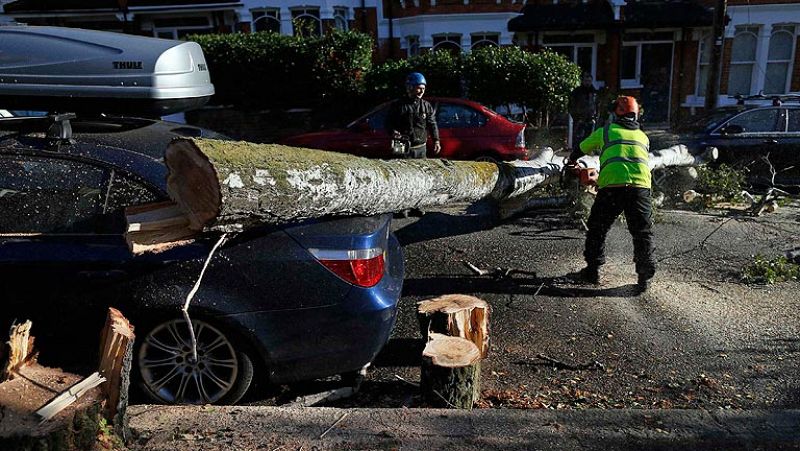 Cuatro muertos en Reino Unido y dos en Holanda por el temporal en el norte de Europa