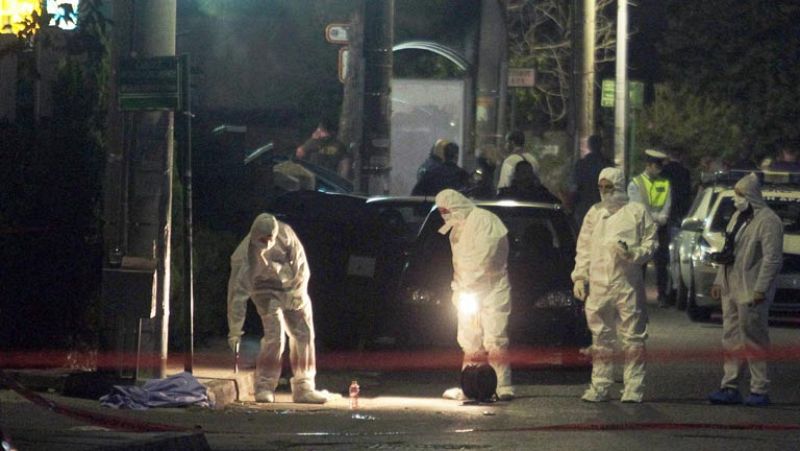 Mueren tiroteados en Atenas dos miembros del partido neonazi Amanecer Dorado