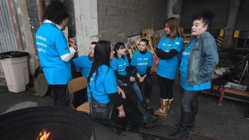 Empleados de Fagor Edesa pasan su primera noche de encierro y piden recursos a Mondragón