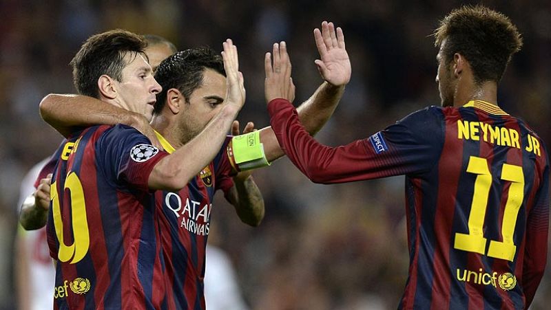 Un Messi a medio gas sella el pase a octavos del Barça
