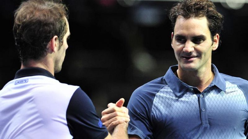 Federer resurge y deja casi sin opciones a Gasquet