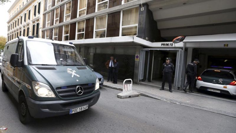 El juez decreta prisión eludible bajo fianza de 1,5 millones para el ex director general de la CAM