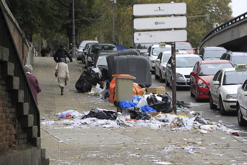 Madrid no detecta problemas para la salud tras seis días de huelga de limpieza