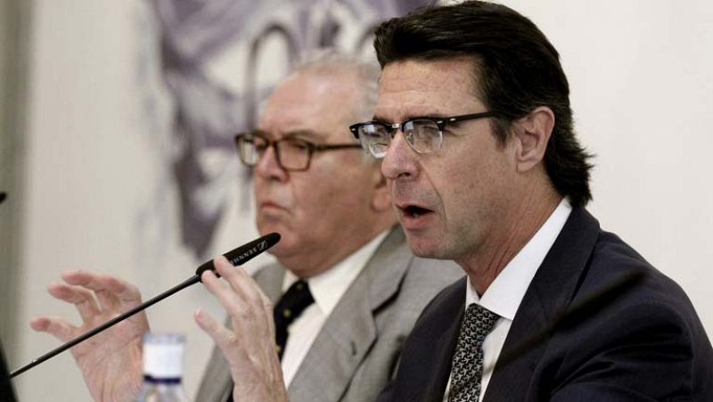 Soria rectifica otra vez y descarta ahora que vaya a haber déficit eléctrico al final de 2013