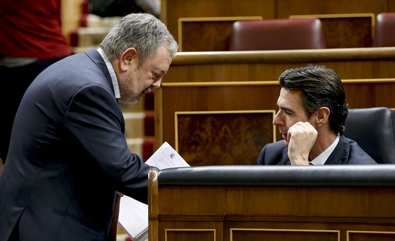 La oposición critica que el PP no incluya medidas sociales en los presupuestos para 2014