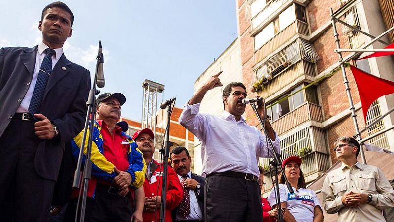El Parlamento venezolano abre la puerta a que Maduro pueda gobernar por decreto