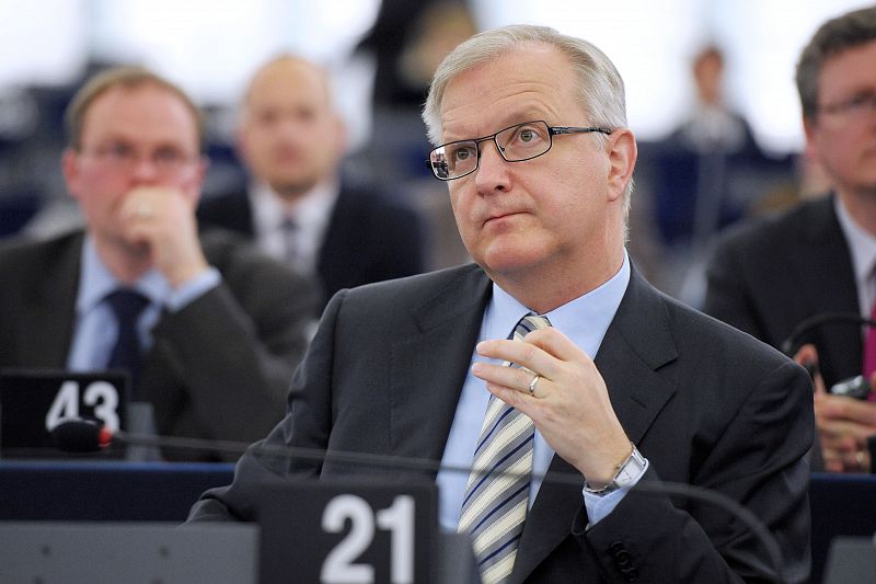 Bruselas pide aunar crecimiento y consolidación fiscal como prioridad para toda la UE en 2014