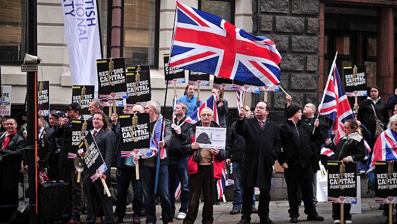Los presuntos asesinos del soldado Rigby se sientan juntos por primera vez en el banquillo