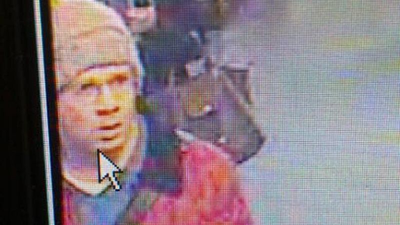 La Policía pide ayuda a la población para detener al hombre más buscado de Francia