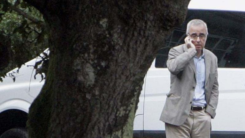 El juez acusa al padre de dar tranquilizantes a Asunta y a la madre de asfixiarla después