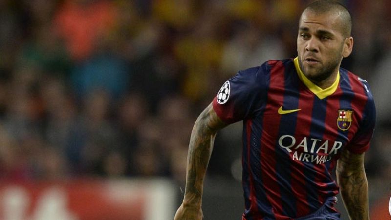 Dani Alves, una baja más para Martino