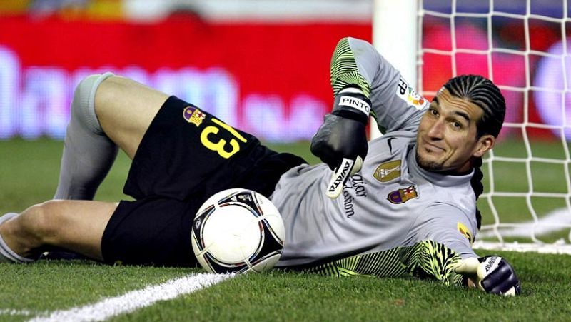 El Barça vuelve a la rutina de la Liga con Pinto como guardián