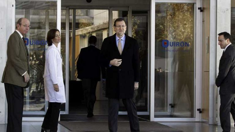 El rey ha "pasado buena noche" y comienza a dar "pasos por la habitación con apoyos"