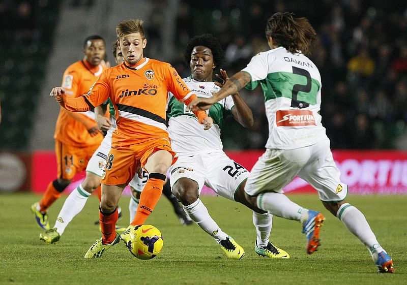 El Elche le complica la vida a Djukic