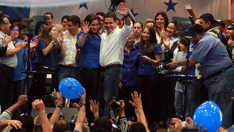 Ventaja del candidato oficialista Juan Orlando Hernández en las elecciones de Honduras