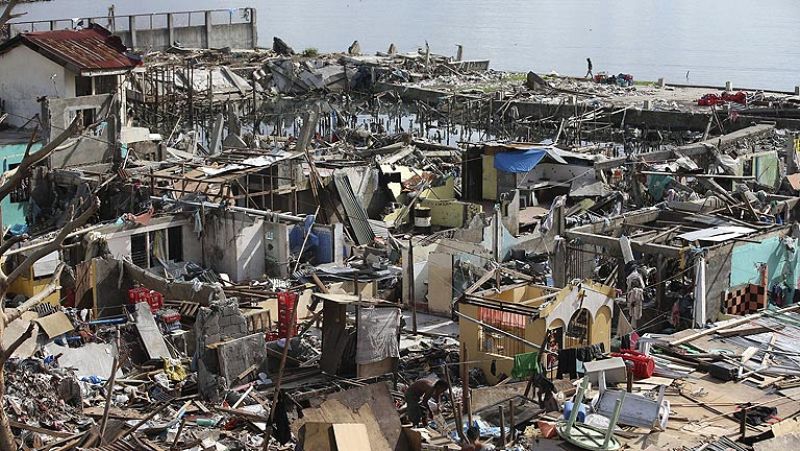 Exteriores ya ha localizado a todos los españoles afectados por el tifón en Filipinas