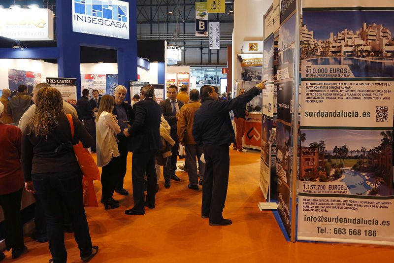 El precio de la vivienda libre modera su caída y baja un 4,5% en el tercer trimestre, según Fomento