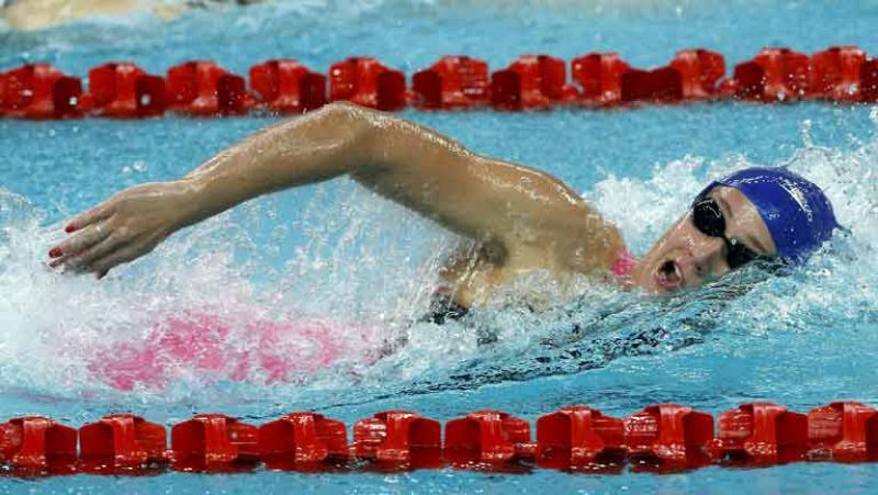 Mireia Belmonte bate el récord mundial de 1.500 metros en piscina corta