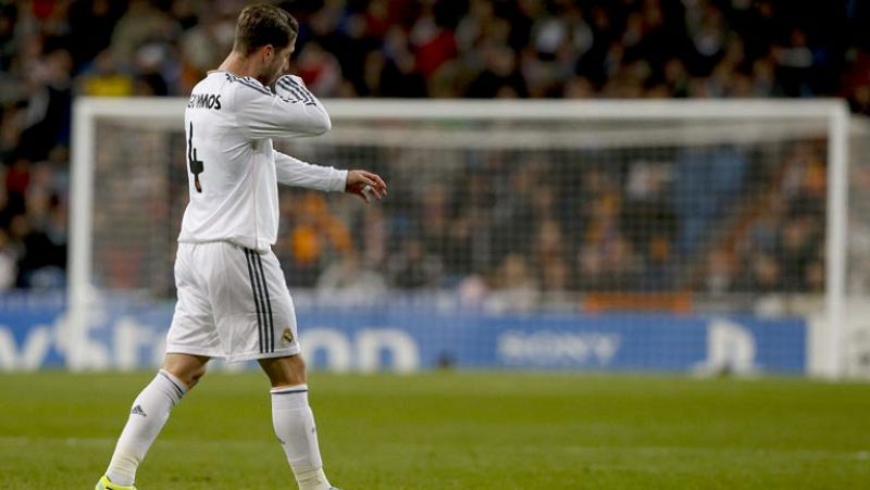 Ramos regala su camiseta a Florentino: "Para el hombre que me trajo al Real Madrid"