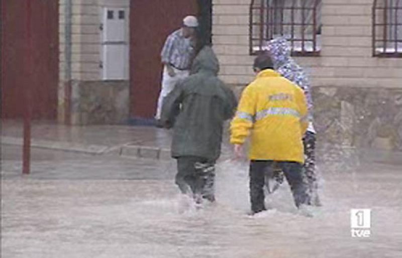 Una tromba de agua en 15 minutos causa inundaciones en Albacete