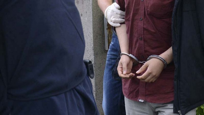 La Guardia Civil detiene a un hombre que tenía más de 800.000 archivos pedófilos