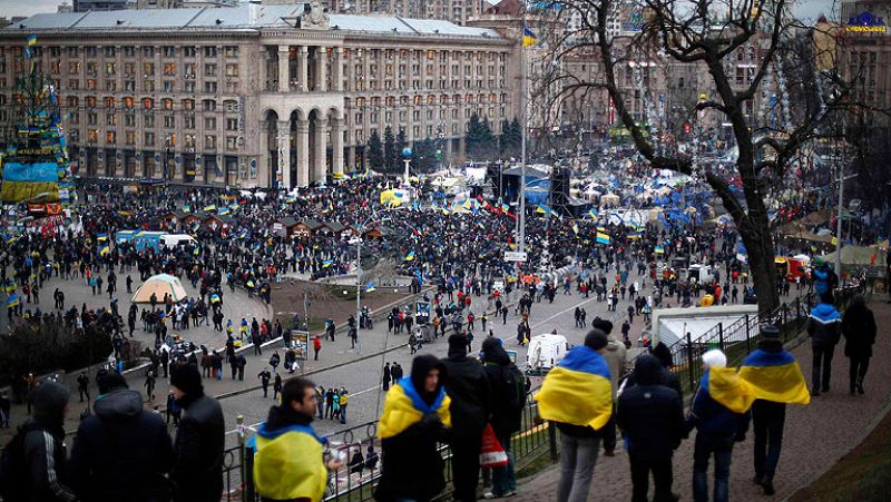 El Gobierno ucraniano da un ultimátum a los manifestantes en presencia de la OSCE