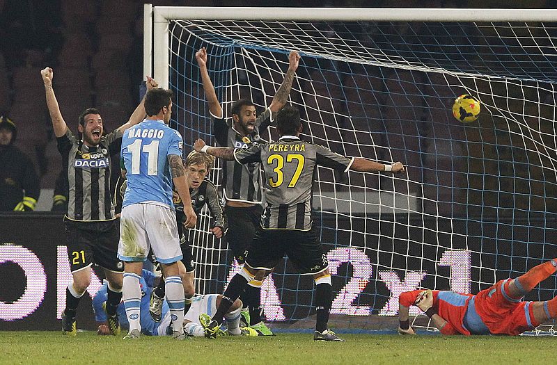 El Nápoles empata ante el Udinese y se aleja de la 'Juve'