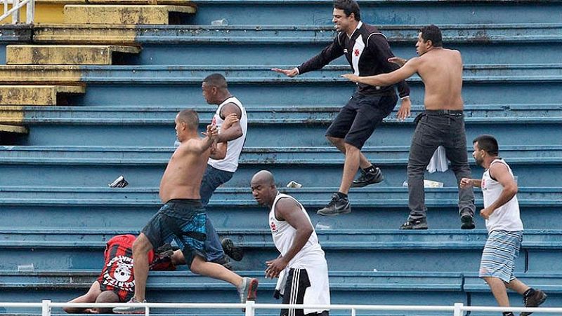 Graves disturbios en el Atlético Paranaense - Vasco de Gama causan cuatro heridos graves