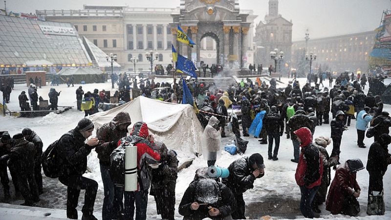 La policía ucraniana pone fin a los bloqueos de los manifestantes en Kiev