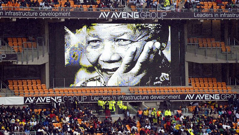 Sudáfrica y el mundo despiden a Nelson Mandela como el último héroe del siglo XX