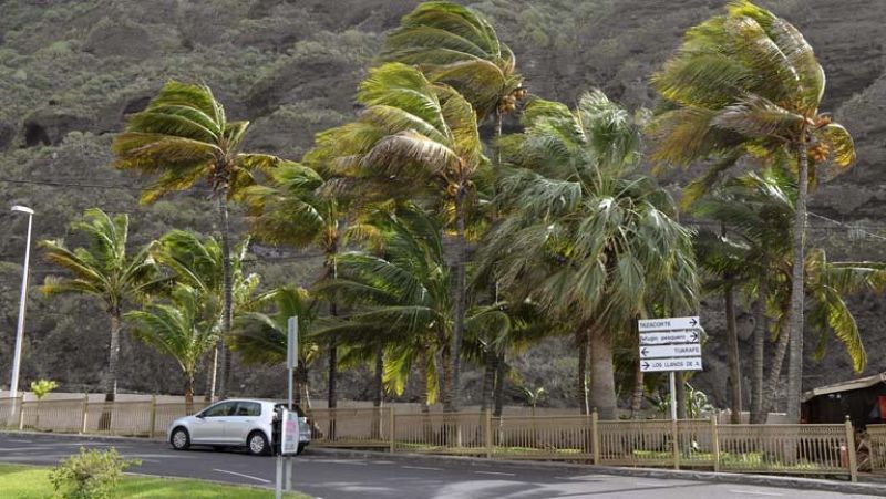 La Aemet reactiva el nivel rojo en Tenerife por fuertes lluvias