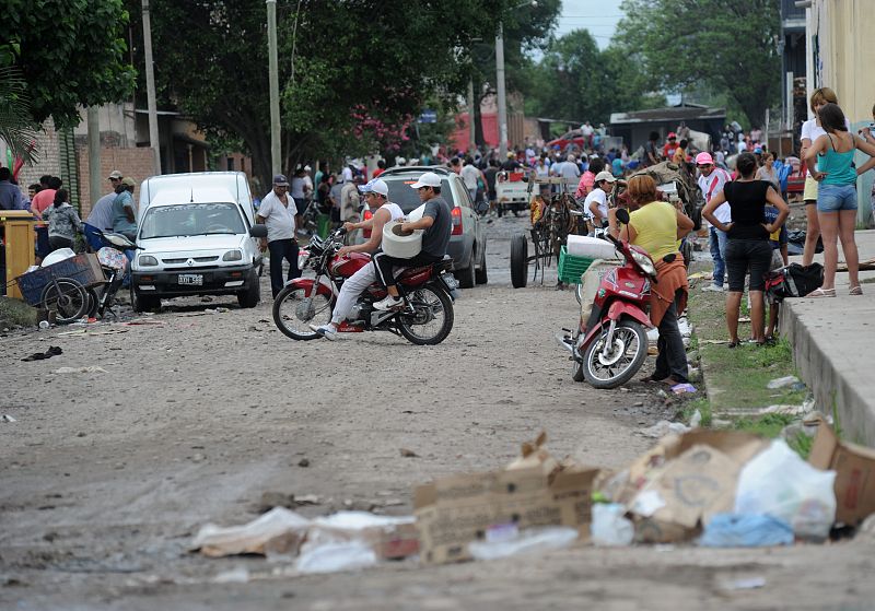 Un acuerdo entre las autoridades y la policía termina con la ola de saqueos en Argentina