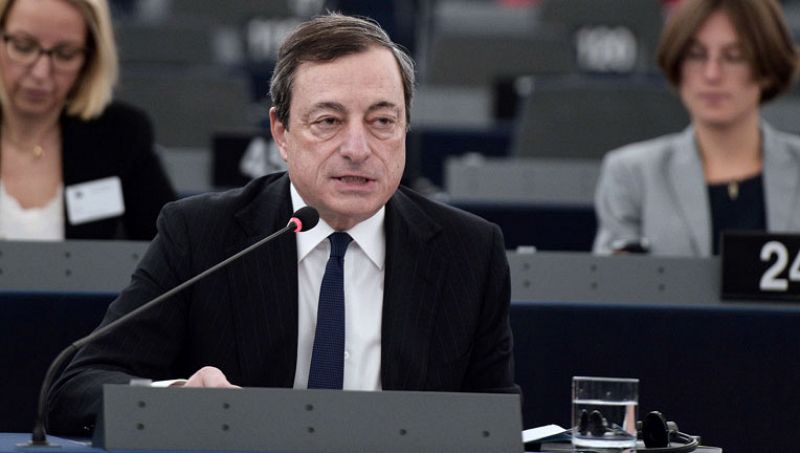 Draghi: la unión bancaria "no es la panacea" para garantizar igualdad de acceso al crédito