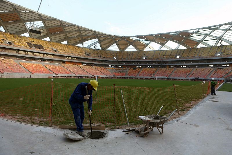 La Justicia brasileña paraliza las obras del estadio mundialista de Manaos