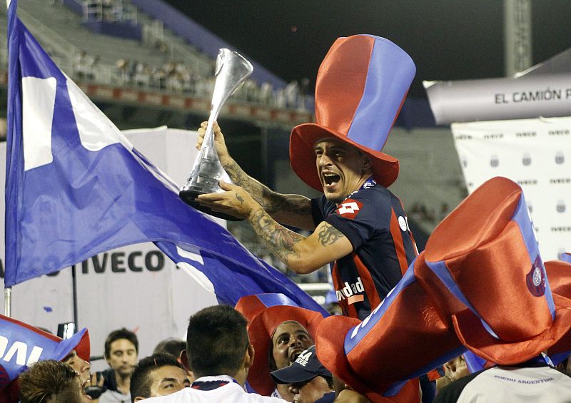 San Lorenzo de Almagro entregará al papa la copa del Torneo Inicial argentino