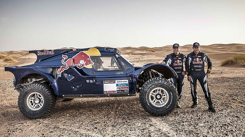 Carlos Sáinz se muestra "muy feliz" del Buggy con el que correrá el Dakar