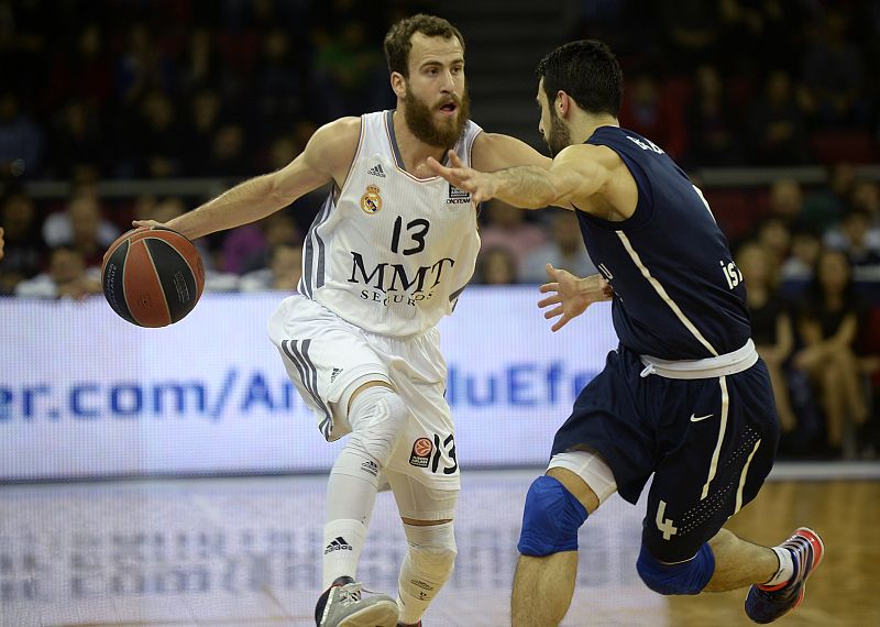 El Real Madrid lo borda en Estambul; el Barça, al otro grupo del 'Top16'