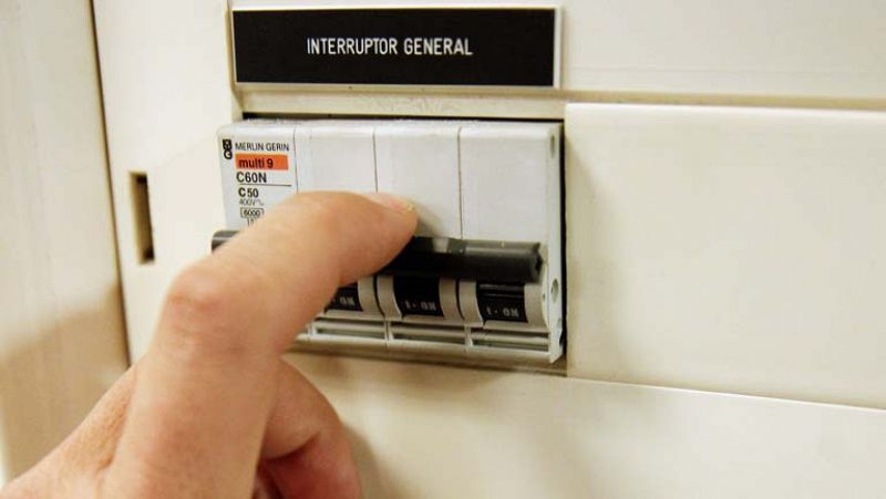 Competencia invalida la subasta eléctrica cuyo resultado llevaría a un alza de la luz del 11%