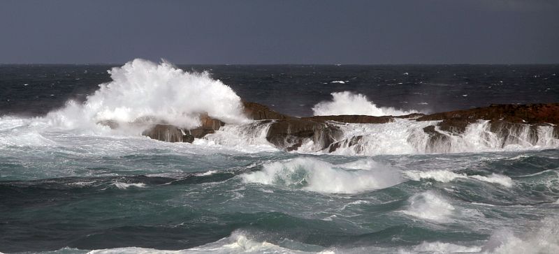 El frente frío mantiene en alerta a 25 provincias por fuerte viento y fenómenos costeros