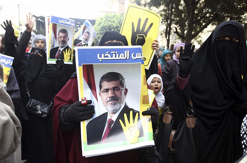 Morsi será juzgado en una tercera causa por su fuga y asalto a una cárcel en Egipto