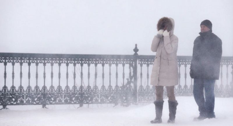 Fuertes nevadas en Canadá dejan a cerca de 650.000 hogares sin luz