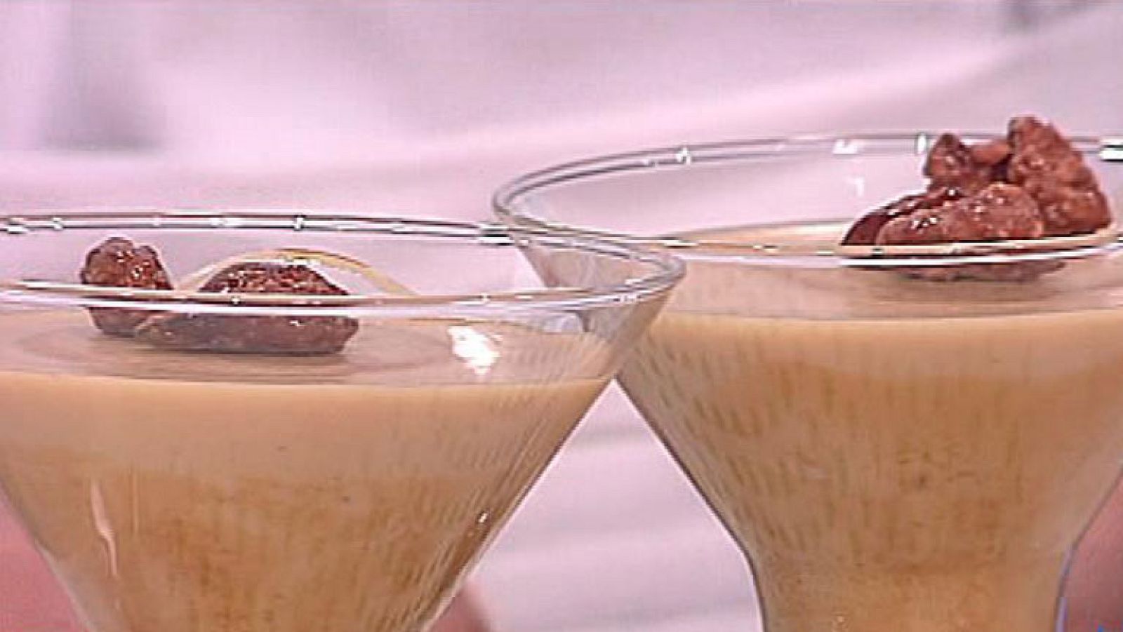 Saber cocinar - Espuma de turrón y galletas