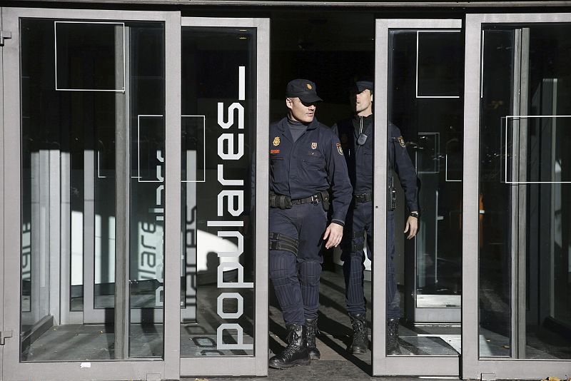 La Policía encontró "borrados" los correos de Lapuerta y Páez en su registro a la sede del PP